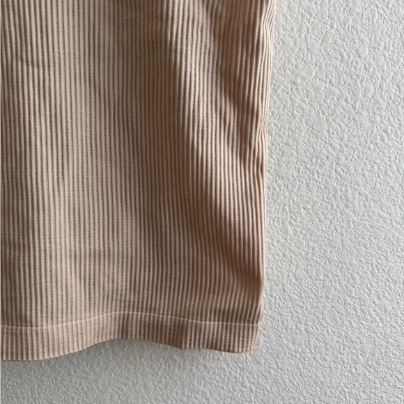 Lululemon Ribbed Tank - Picture 3 of 7